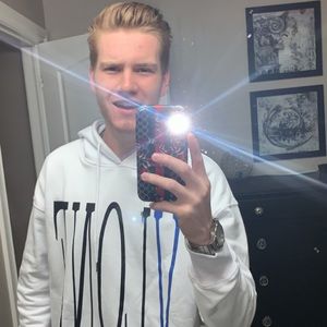 Meet your Posher, Jake